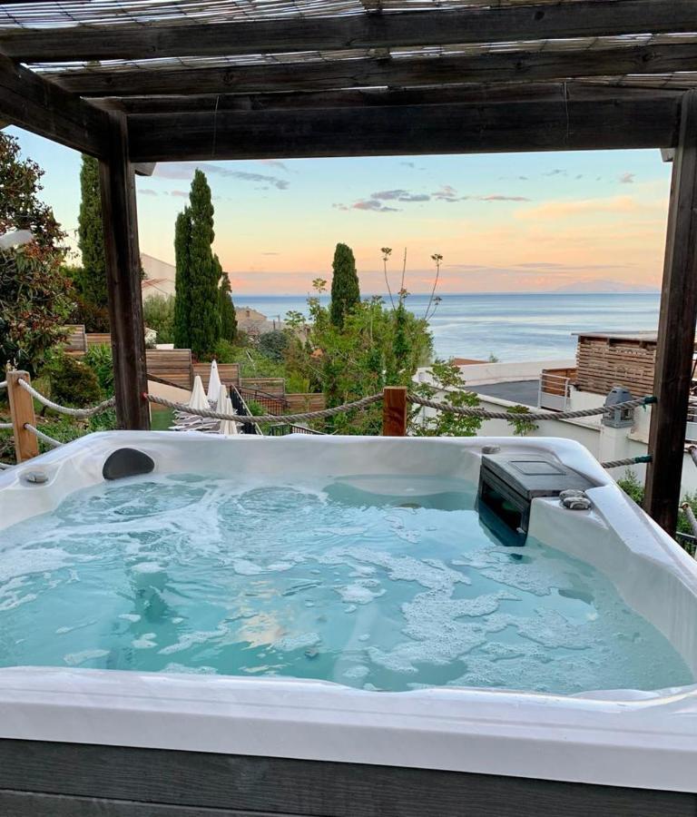 Hotel Calavita Rooftop & Spa San-Martino-di-Lota Dış mekan fotoğraf